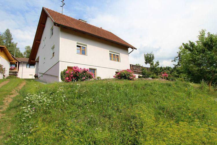 Fewo Ploesch Vlg. Maierhofer Apartamento Lavamünd Exterior foto
